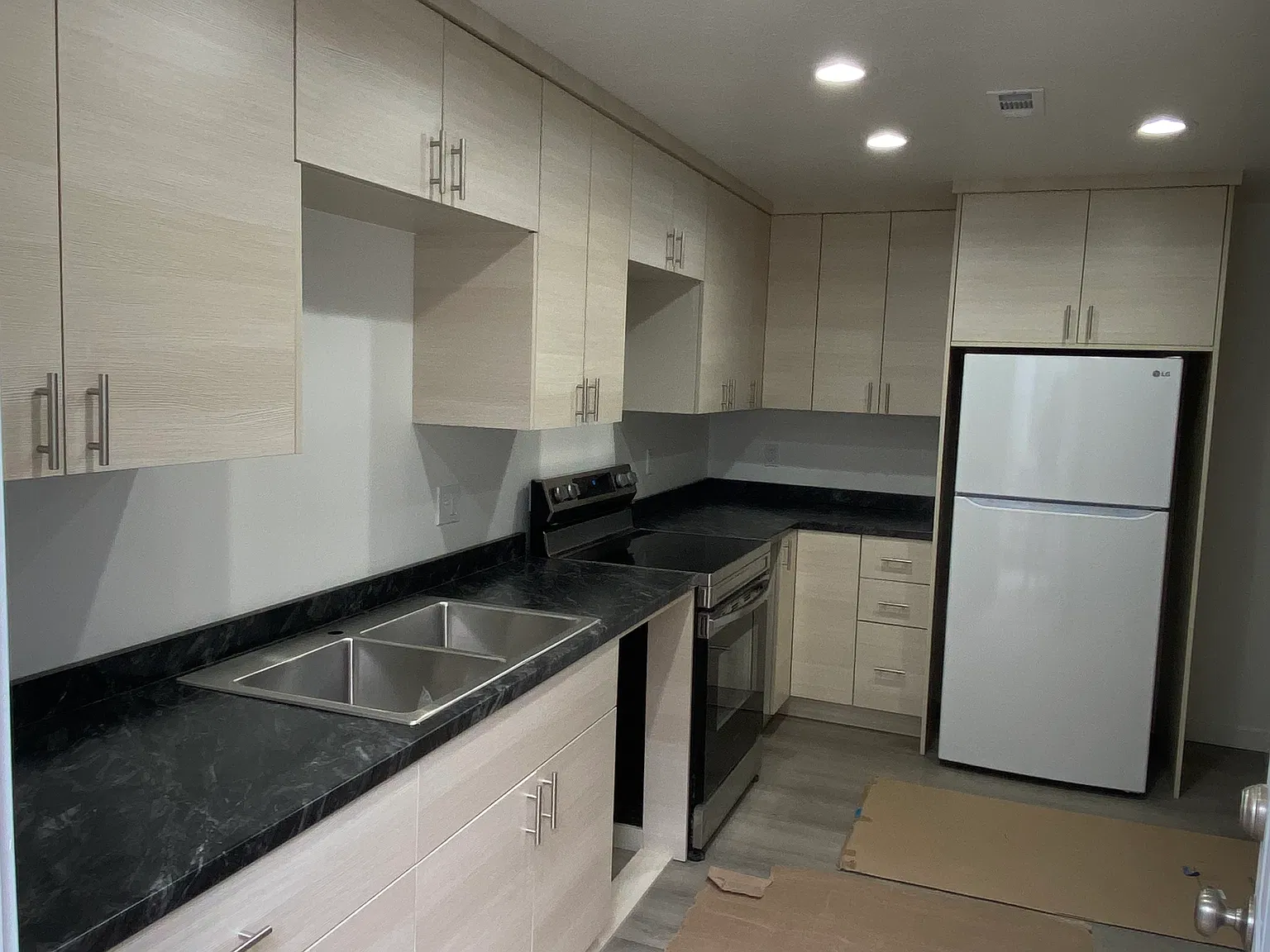 2 bed, 1000 sqft, $1,500 — Photo 3
