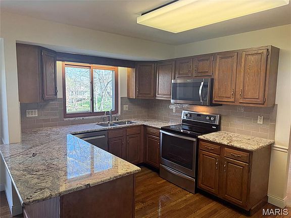 4th image of 6933 Broken Oak Dr