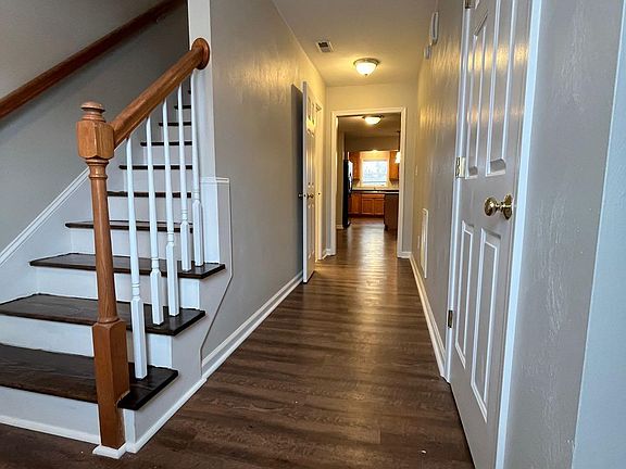 3rd image of 6812 Woodcreeper Dr