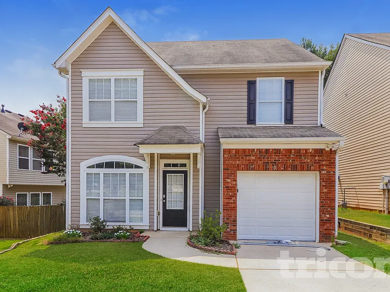 104 Lantana Trce — Photo 1