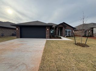 2615 Turtle Way, Midwest City, OK 73130