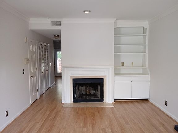 2nd image of 2112 Blair Blvd APT 3
