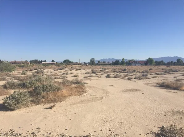 1701 W Georgene St, Pahrump, NV 89060
