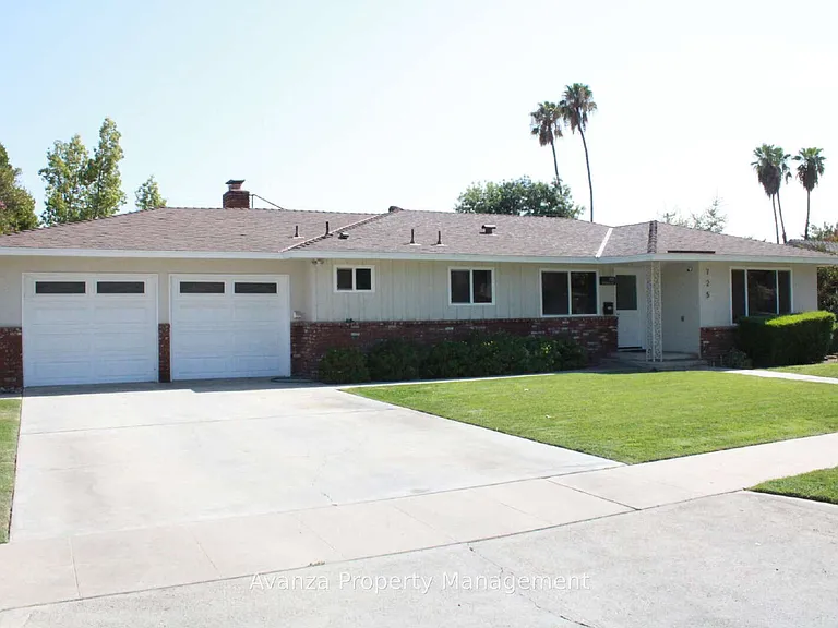 725 W Rialto Ave — Photo 2