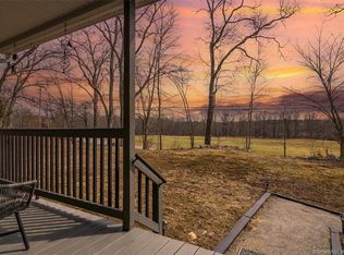 10 Davis Rd, Chaplin, CT 06235