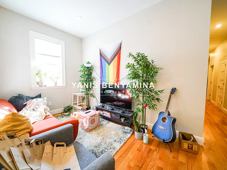 33 Portsmouth St #1 — Photo 3