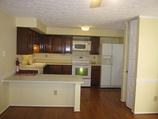 2nd image of 9046 Golden Leaf Ct