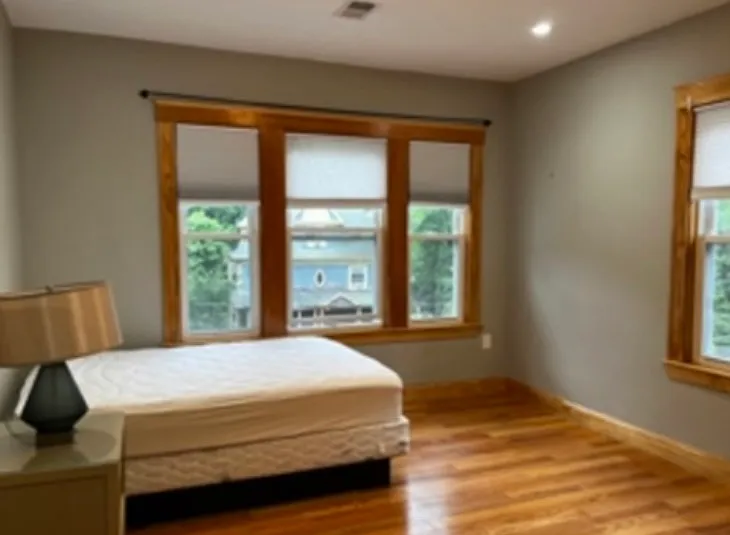 4 bed, 3500 sqft, $7,200 — Photo 3