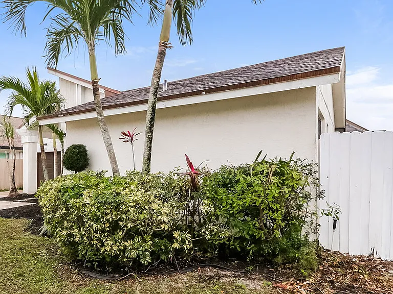 11416 Whisper Sound Dr — Photo 4