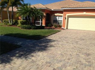 2142 Grove Dr, Naples, FL 34120