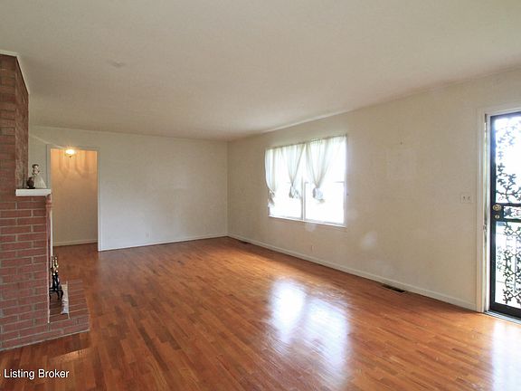 4th image of 845 Lark Ln
