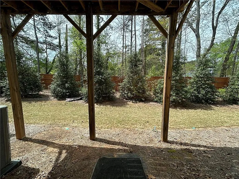 3715 Davis Cir — Photo 19