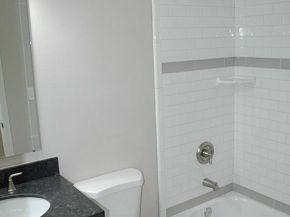 4th image of 2069 Westport St