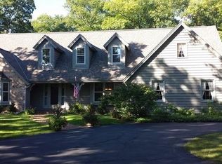 105 S Taliesin Rd, Wales, WI 53183