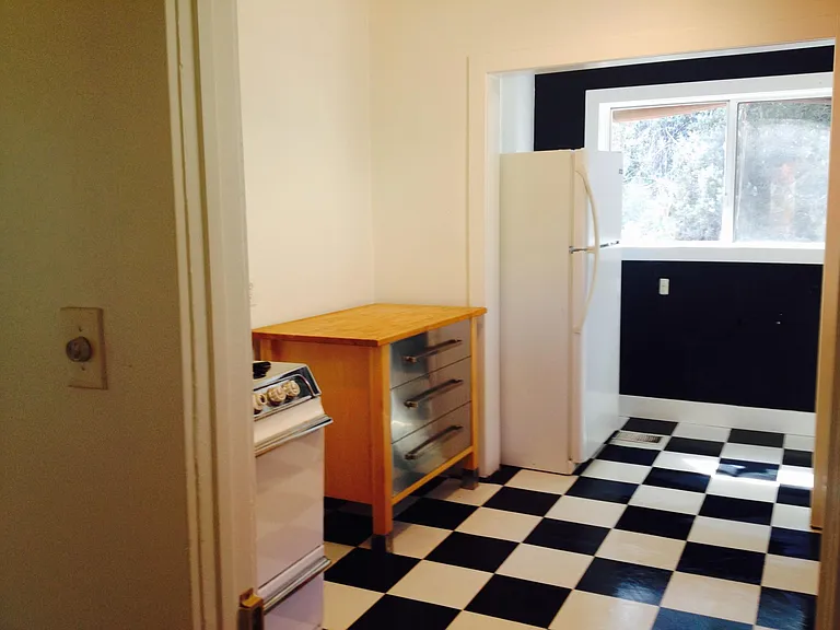 300 W Avenue 45 — Photo 9