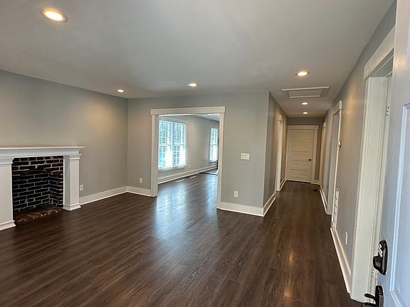 2nd image of 109 Henry Ave