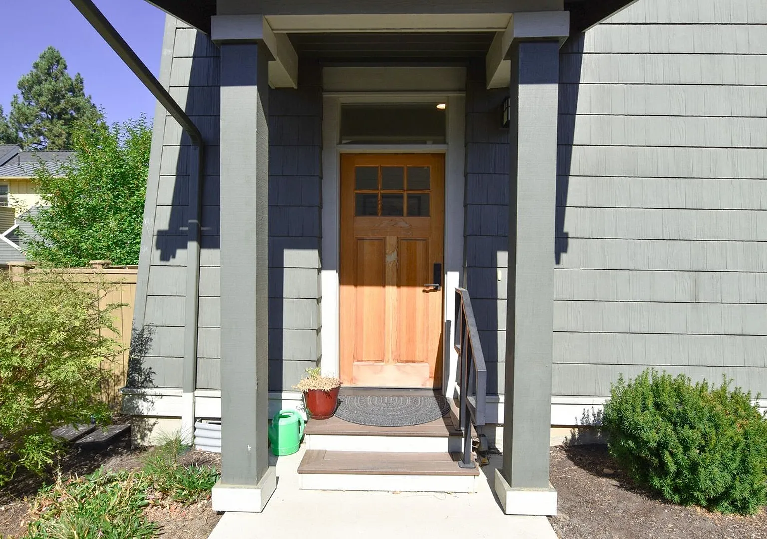 Charming 1 Bedroom Townhome with 1 car garage in NWX! — Photo 2