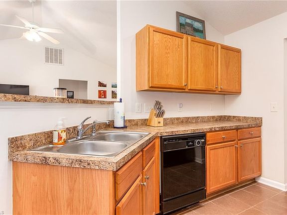5th image of 6217 Creekbrooke Ct