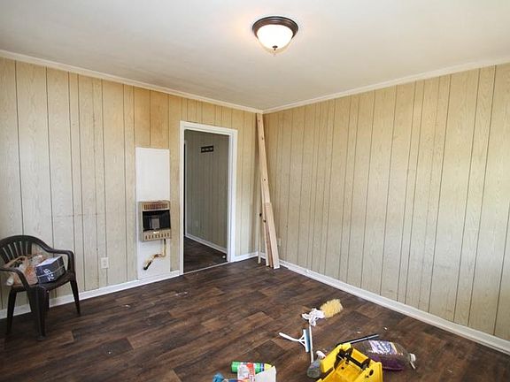 4th image of 2258 Hunter Ave