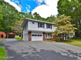 110 Sebring Dr, East Stroudsburg, PA 18301