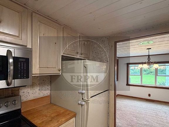 2nd image of 354 Division Rd