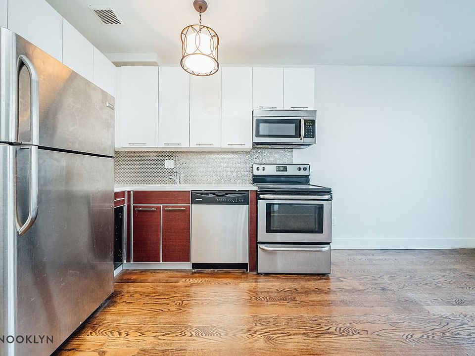 1st image of 168 Throop Ave #1