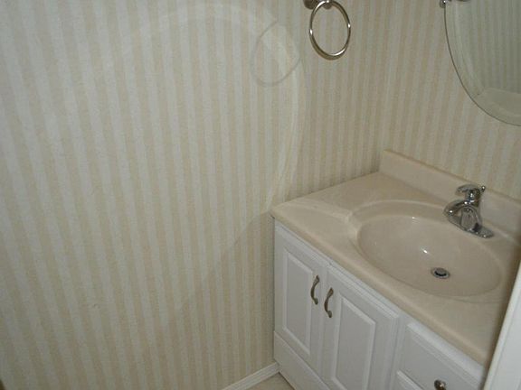 5th image of 200 E Country Club Rd APT 6