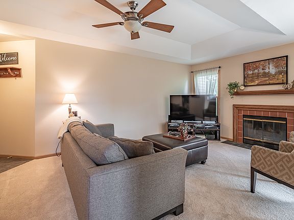 3rd image of 1840 Fox Run Dr Unit D