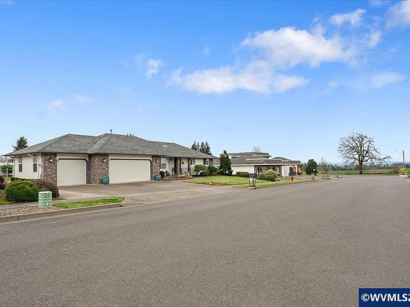 2nd image of 610 SW 7th St