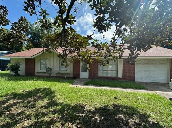 109 Gaile Ave, Natchez, MS 39120