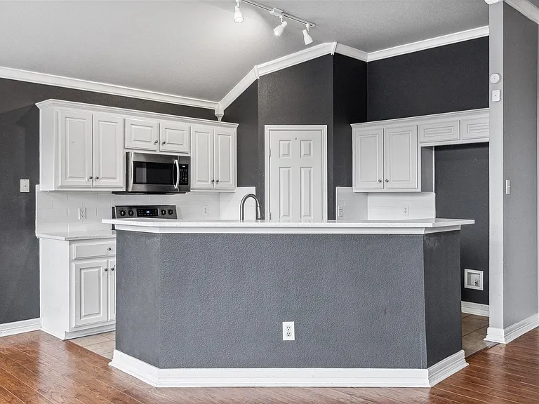 7261 Decoy Ln — Photo 6