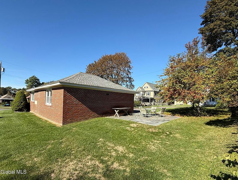 4th image of 5 Lindbergh Avenue