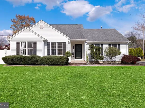 288 Sextant Rd, Manahawkin, NJ 08050
