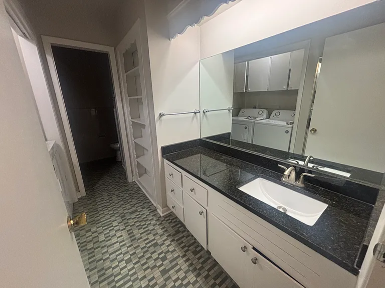 3801 Hill Rd #4 — Photo 9