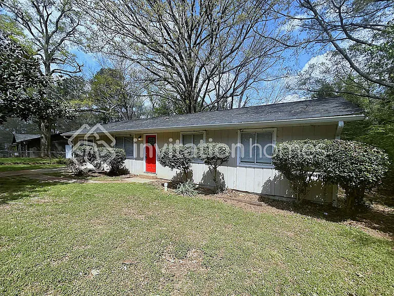 1728 W Austin Rd — Photo 1