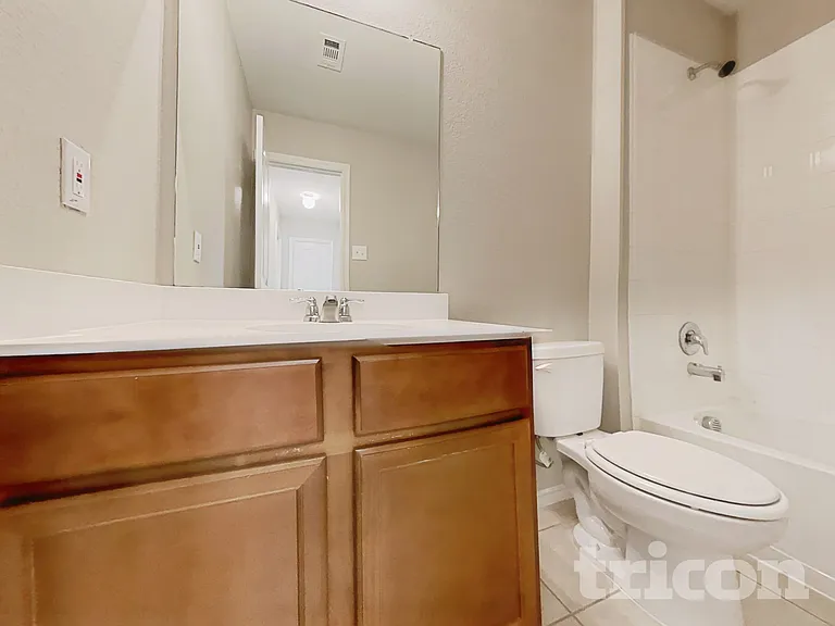 2511 Glen Hollow Dr — Photo 30
