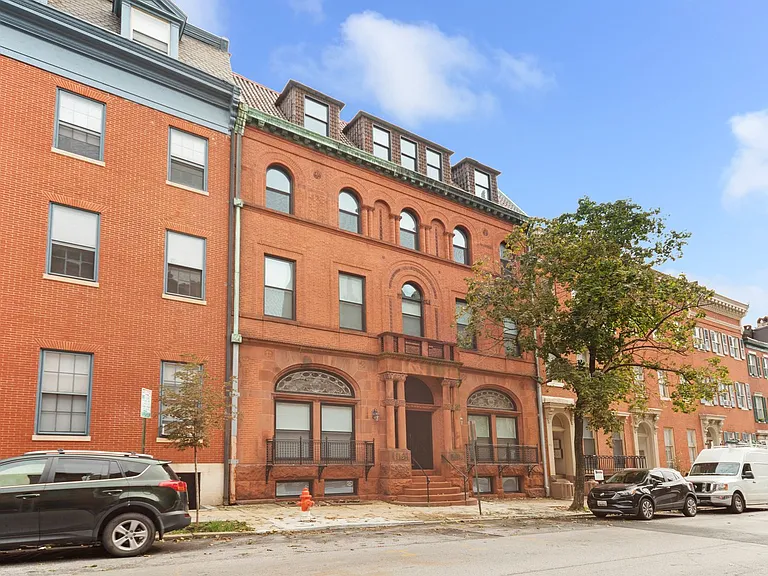 815 Park Ave — Photo 37