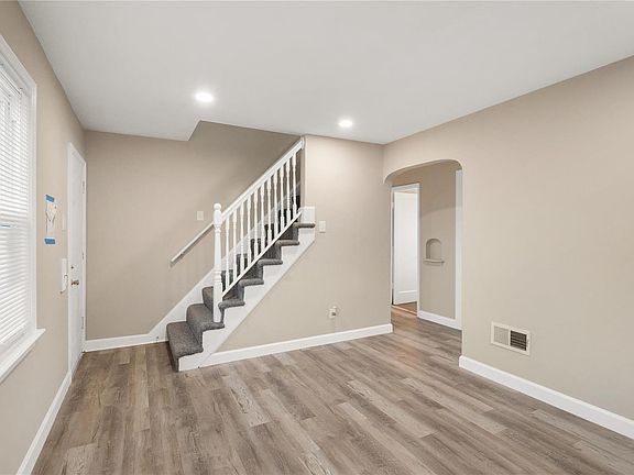 5th image of 9206 Alpine Dr