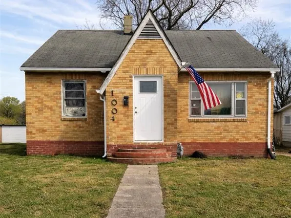 1004 S 25th St, Mount Vernon, IL 62864