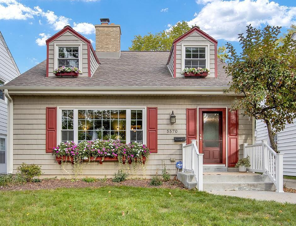 1st image of 5570 North Shoreland AVENUE