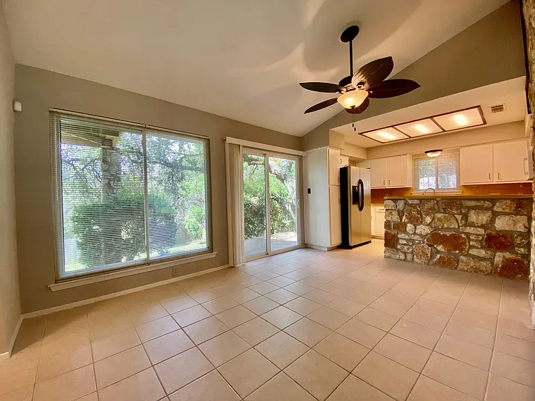 7219 Scenic Brook Dr — Photo 10