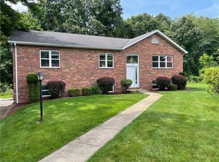 100 Kings Ct, Wexford, PA 15090
