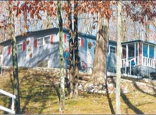 10231 Houghton Ln, Loogootee, IN 47553