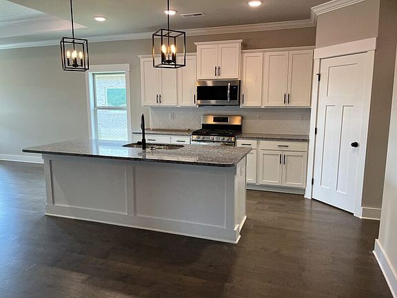 5th image of 105 Kiley Ann Ct