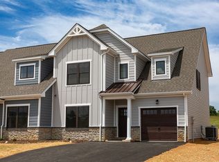 10 Kiley Ln, Stuarts Draft, VA 24477