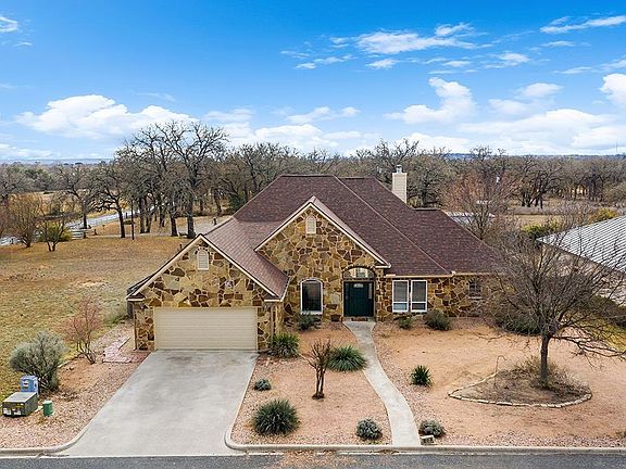 3rd image of 803 Dogwood Ln