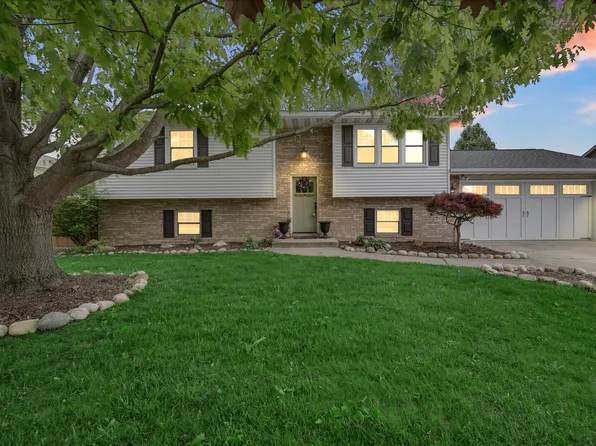 1381 Dixon Pkwy, Porter, IN 46304