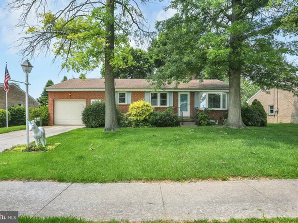 1026 High St, Hanover, PA 17331