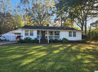 123 W Crest Rd, Bessemer, AL 35023