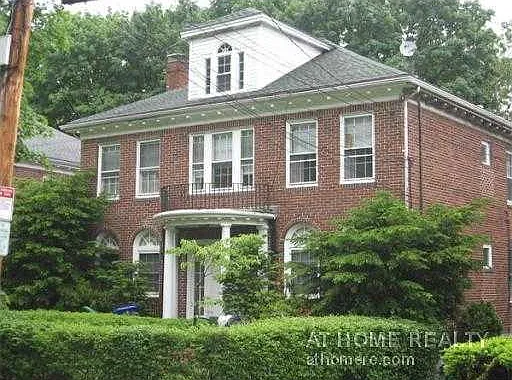 Algonquin Rd — Photo 22